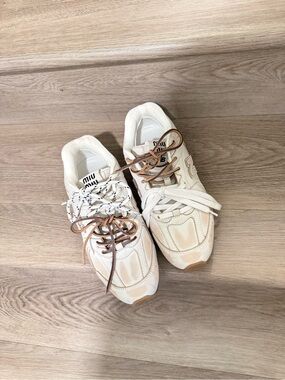 Cream Leather and Tan Accent Women's Sneakers